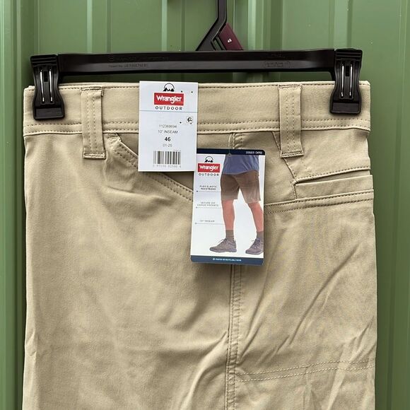 Men's Outdoor Performance Zip Cargo Short with UPF 50+ Size 46 - Picture 2 of 12